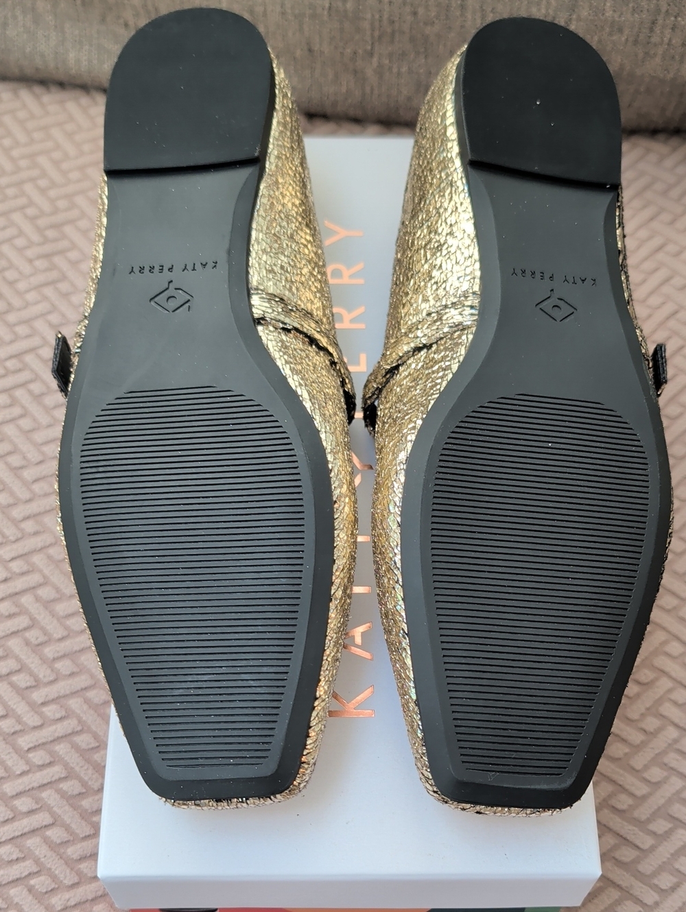 Katy Perry Collections The Evie Mary Jane Gold Flats NIB - Picture 4 of 7